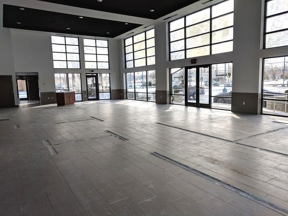 Retail For Sale: 37033 Vine St, Willoughby, OH 44094
